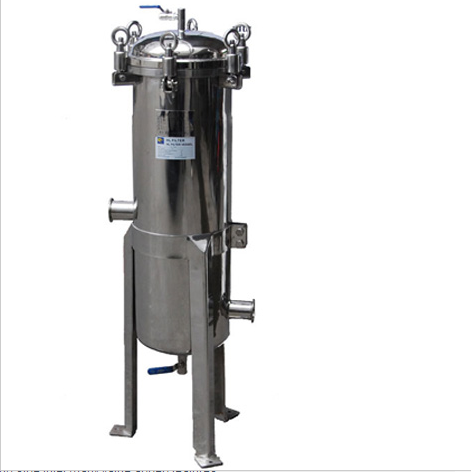 Side inlet bag filter housing